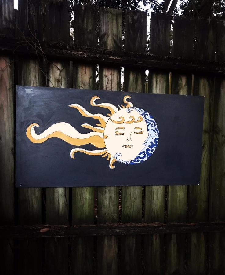 Tallahassee Sun & Moon Room photo